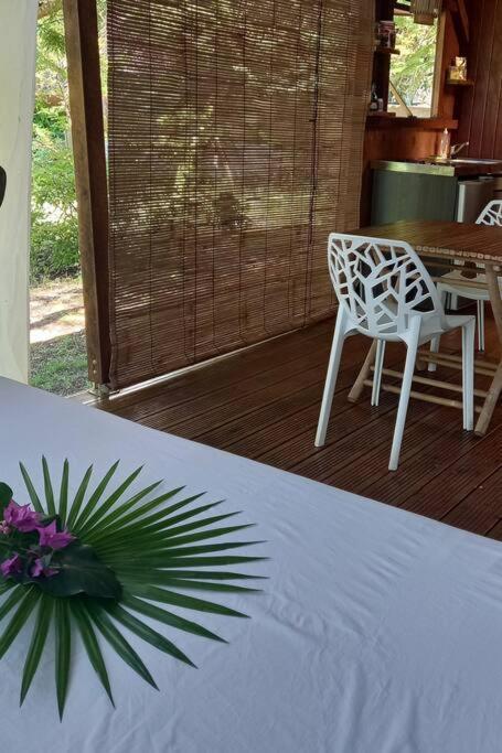 Bungalow Atypique Ti Bambou A 500M De La Plage Sainte-Anne  Eksteriør billede